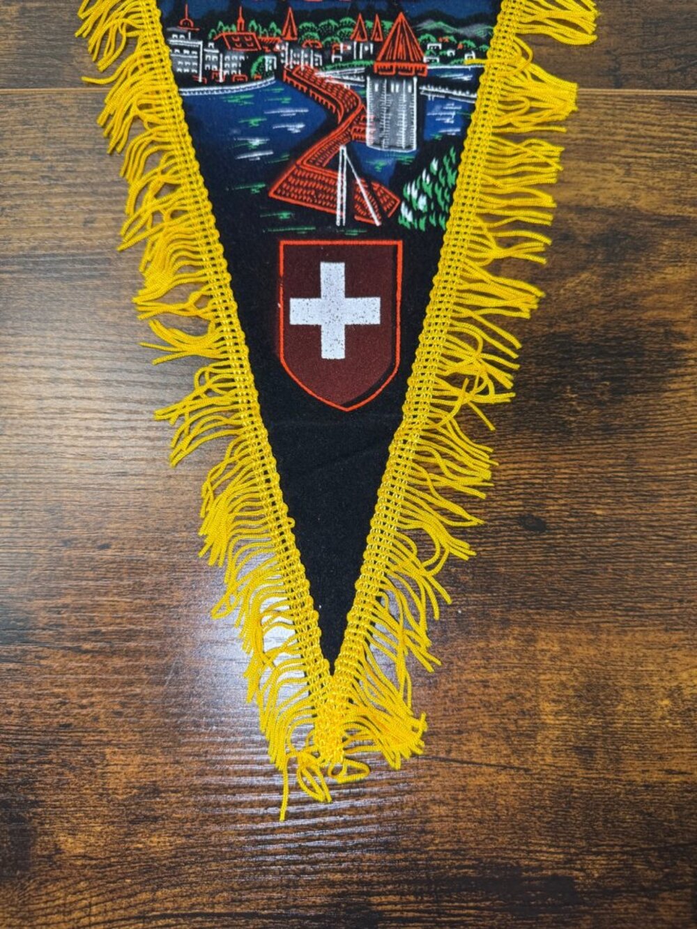 Vintage Interlaken Luzern Swiss Souvenir Pennant With Yellow Fringe - Picture 3 of 6